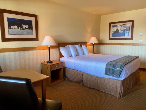 Cousin's Country Inn image 19