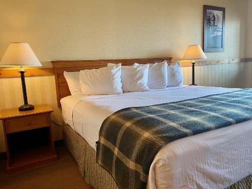 Cousin's Country Inn image 21