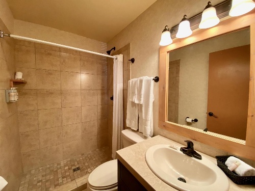 Cousin's Country Inn image 4