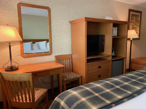 Cousin's Country Inn image 48